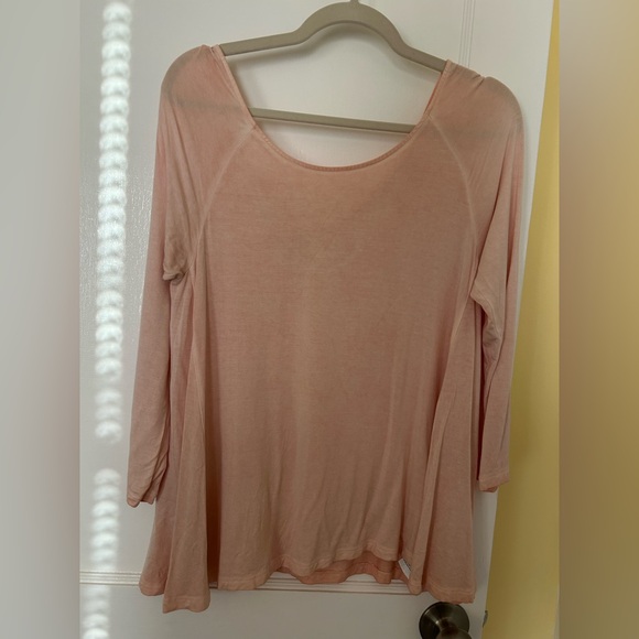 Soft and flowy American eagle top - Picture 1 of 3